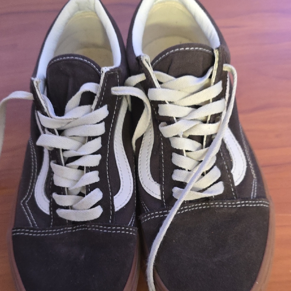 Classic Black and White Men's Sneakers